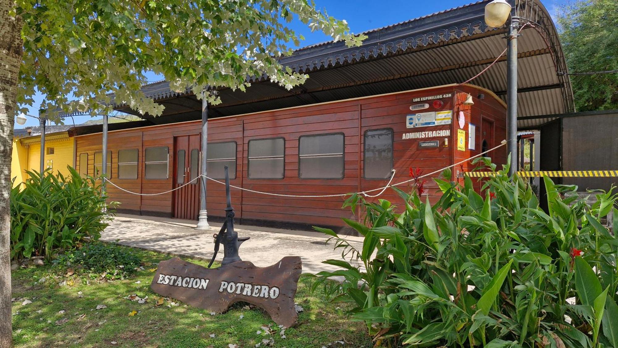 Estacion Potrero Cabanas Y Habitaciones ポトレロ・デ・ロス・フネス エクステリア 写真